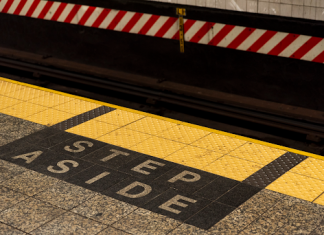 Achieving Seamless Aesthetics: Integrating Professional Road Painting and Interior Line Painting painting