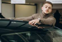 How to Choose the Right Windshield Replacement Provider: Tips for Making an Informed Decision Windshield Replacement